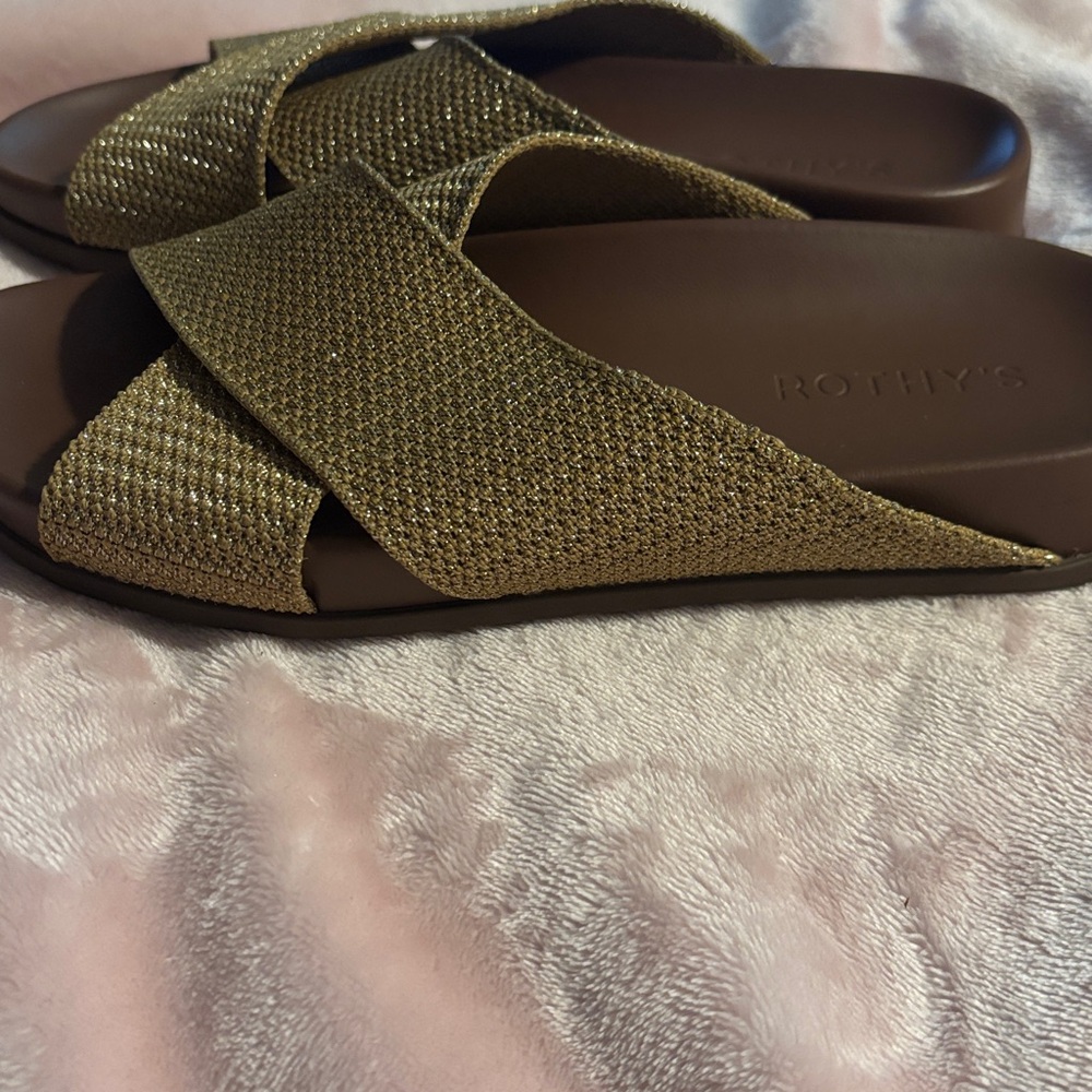 Rothy's The Weekend Slide Metallic Golden Sun W6 - Picture 4 of 5